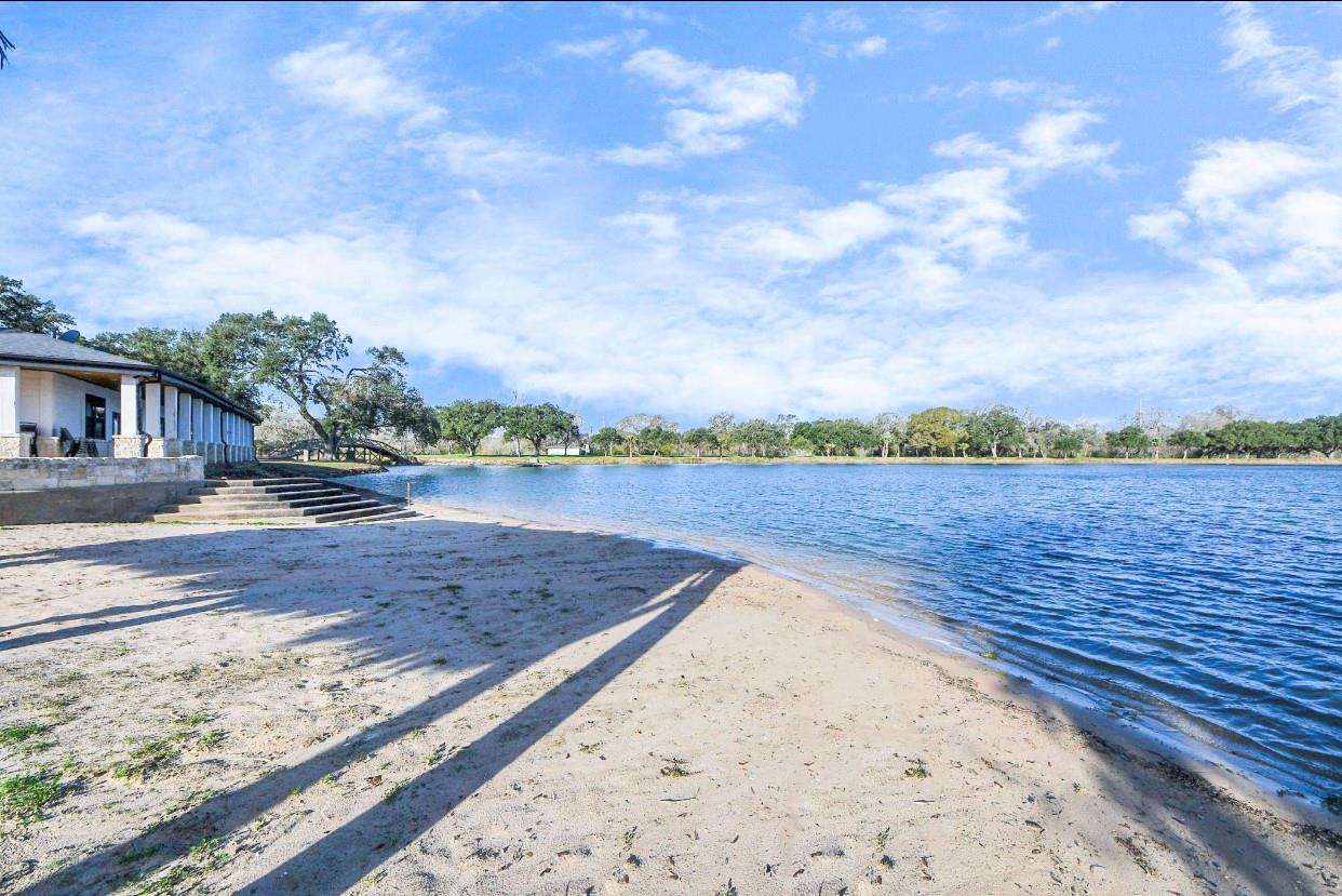 5523 Ehrman Lake Lane